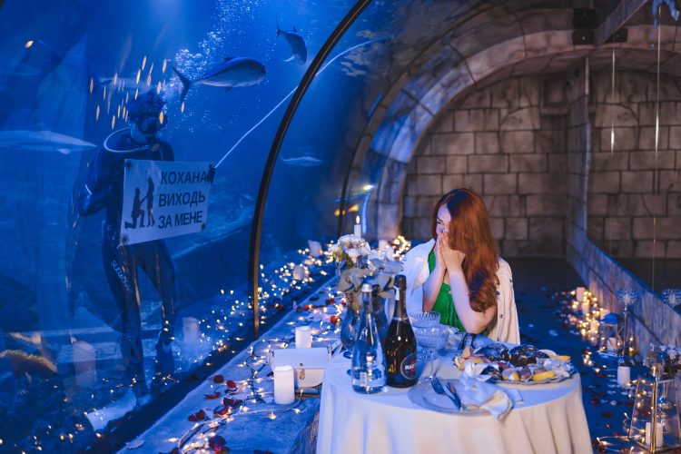 Фантастичне освідчення в океанаріумі