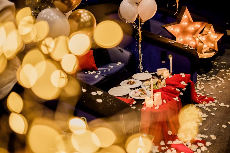 Особливе освідчення в кінотеатрі в Києві