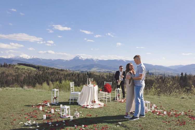 Екстремальне освідчення на квадроциклах в горах