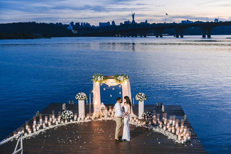 Ефектне освідчення на пірсі в Києві