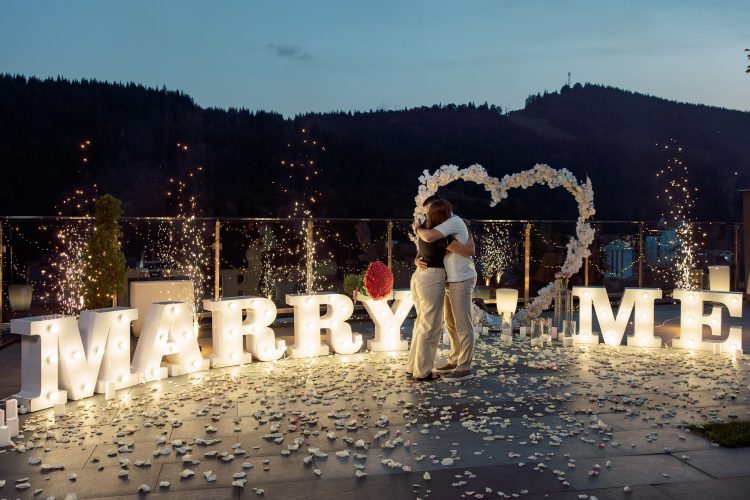 Розкішне освідчення на терасі в Буковелі