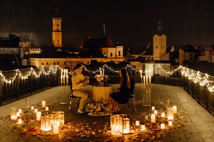 Романтичне побачення на даху у Львові