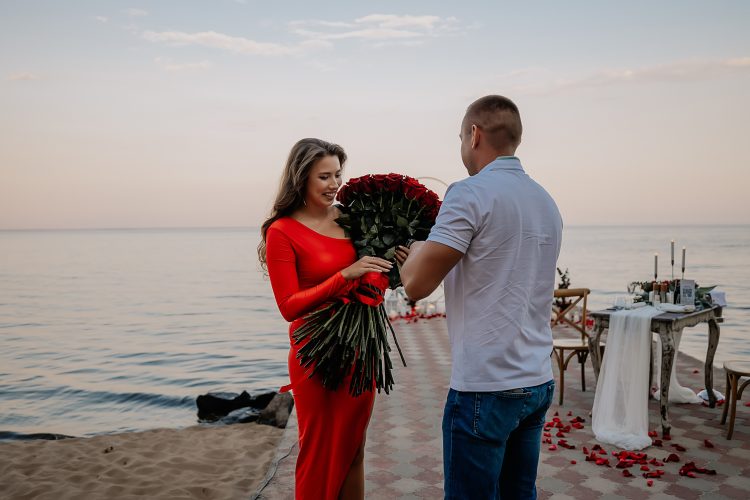 Дивовижне освідчення на пірсі біля Київського моря