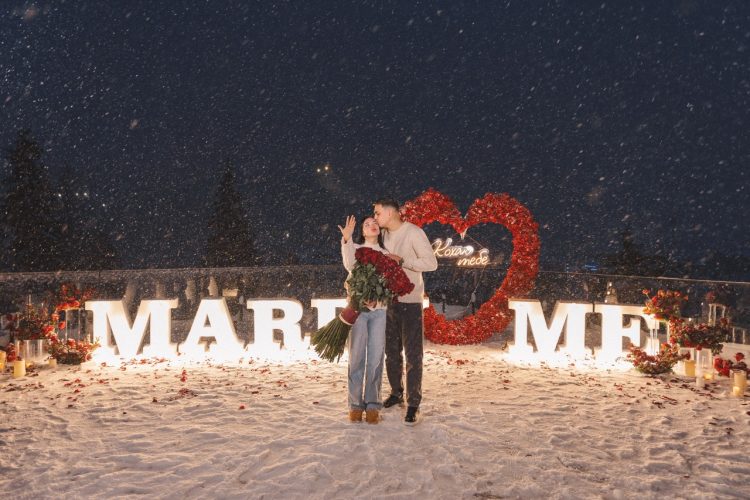 Дивовижне освідчення в Буковелі на терасі готелю