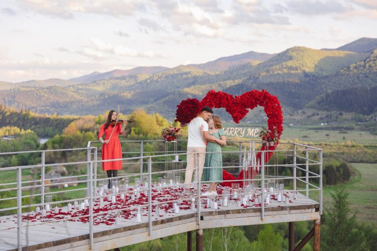 Неймовірне освідчення з виглядом на гори