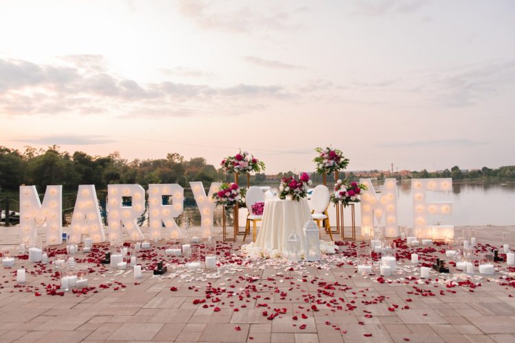 Освідчення на набережній в Києві