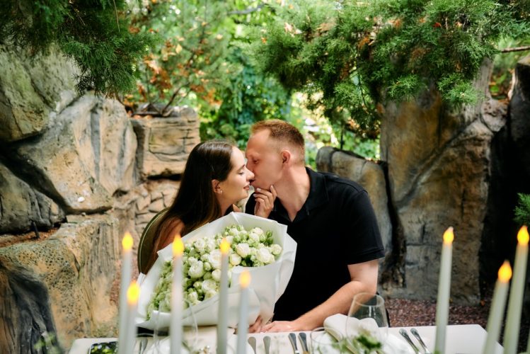 Освідчення під водоспадом у Києві