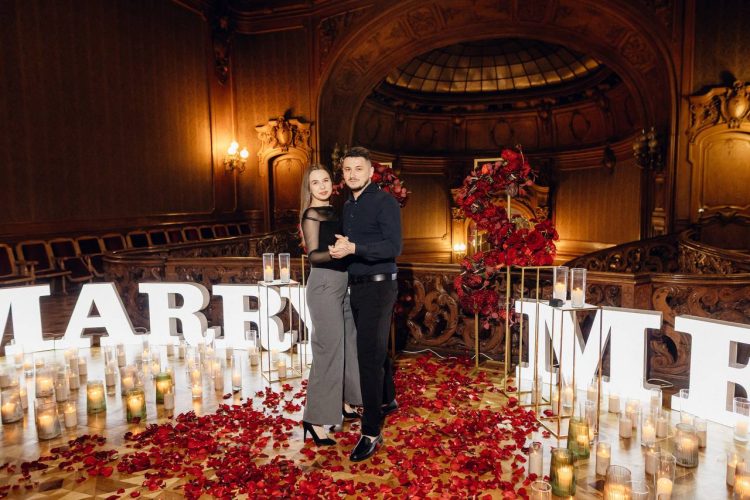 Освідчення на балконі Будинку Вчених